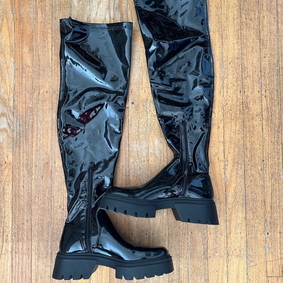Zara OTK Chunky Boots 🕷️ - Picture 2 of 5
